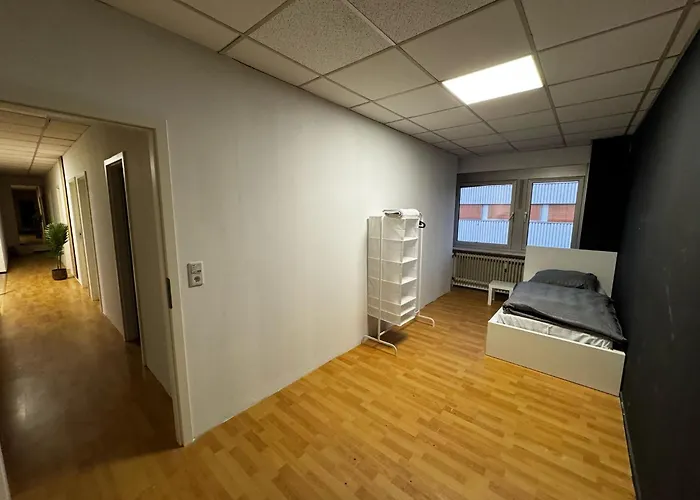 10 Personen - 6 Einzelzimmer Parkplatz Lkw * Драйайх