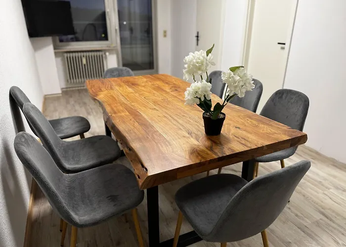 Апартаменты 10 Personen - 6 Einzelzimmer Parkplatz Lkw